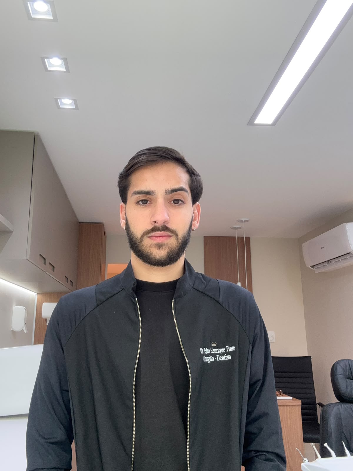 Dr. Pedro Henrique Pinto, cirurgião-dentista no Recreio dos Bandeirantes